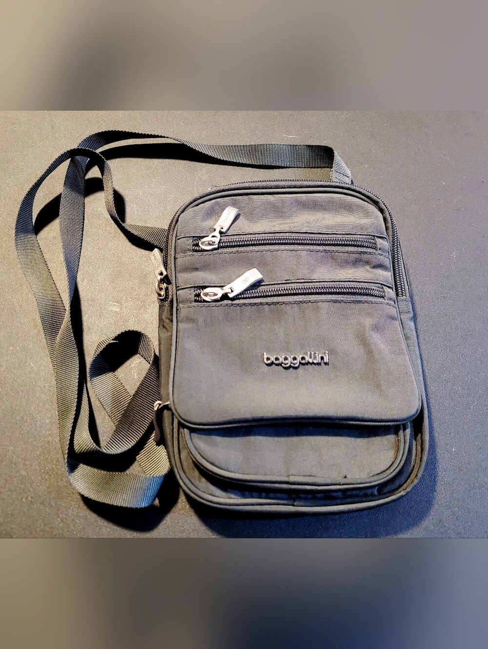 Baggallini Women's RFID Journey Crossbody black nylon Bag NWOT